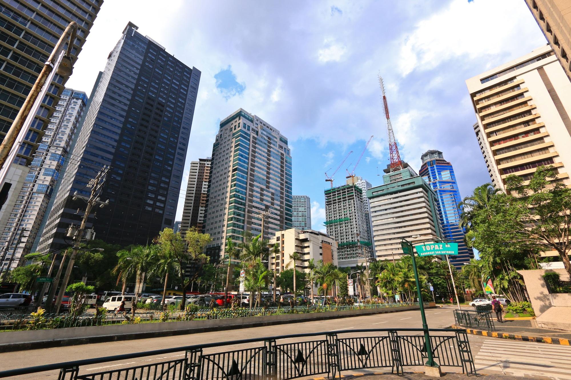 Red Planet Ortigas Hotel Mandaluyong Exterior photo
