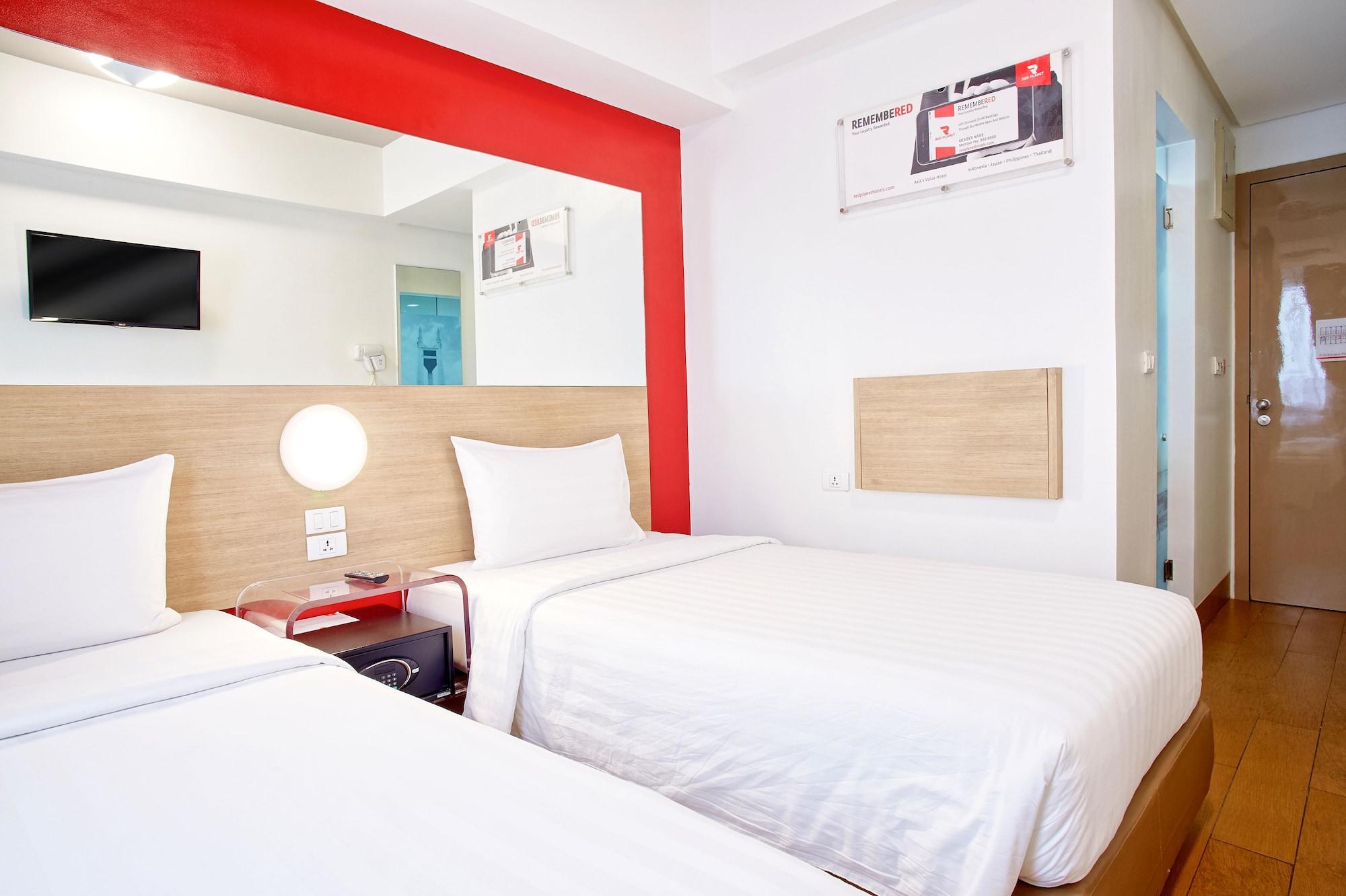 Red Planet Ortigas Hotel Mandaluyong Exterior photo