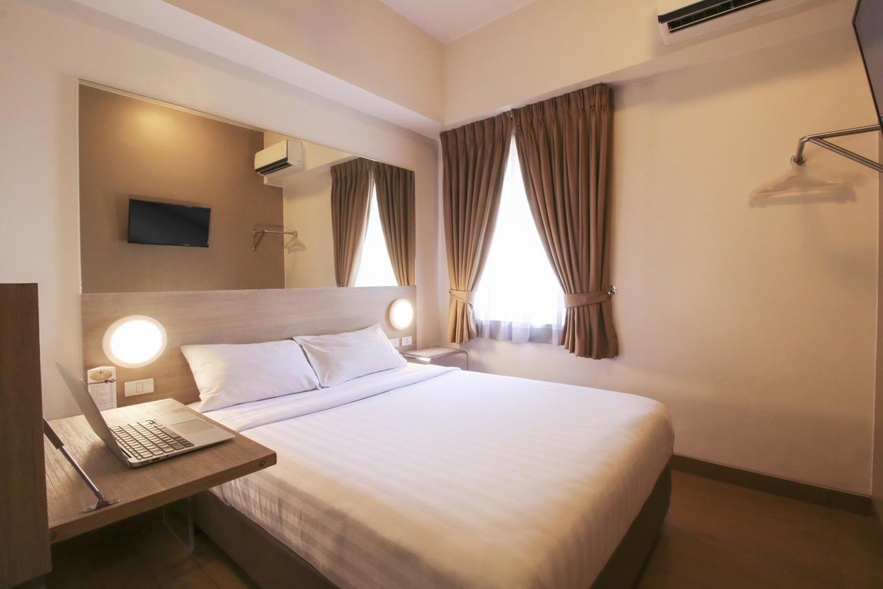 Red Planet Ortigas Hotel Mandaluyong Exterior photo