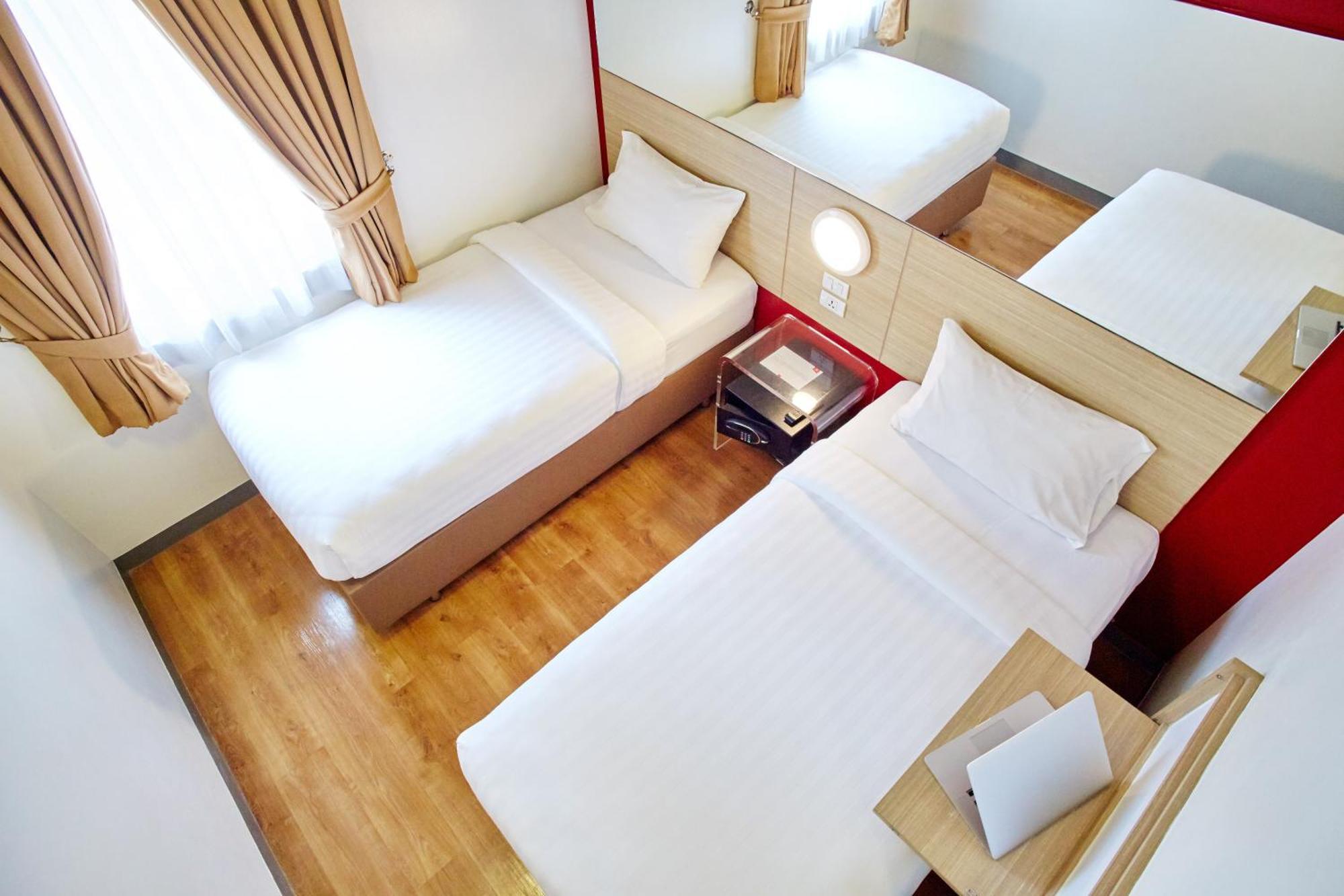 Red Planet Ortigas Hotel Mandaluyong Exterior photo