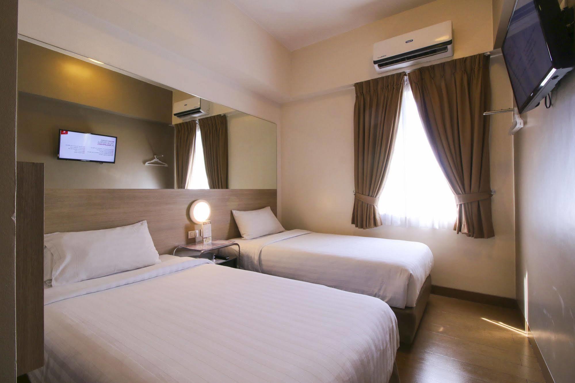 Red Planet Ortigas Hotel Mandaluyong Exterior photo